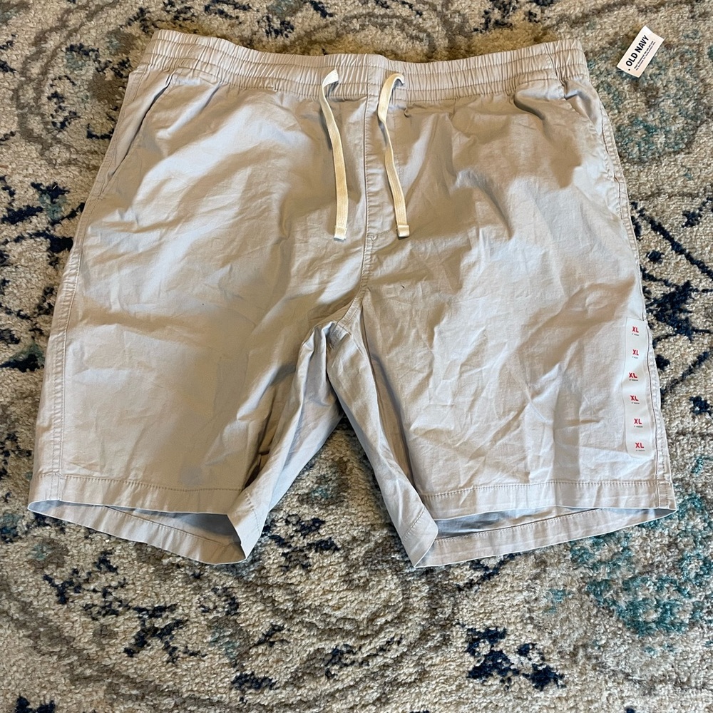 NWT Old Navy Cargo shorts men’s XL